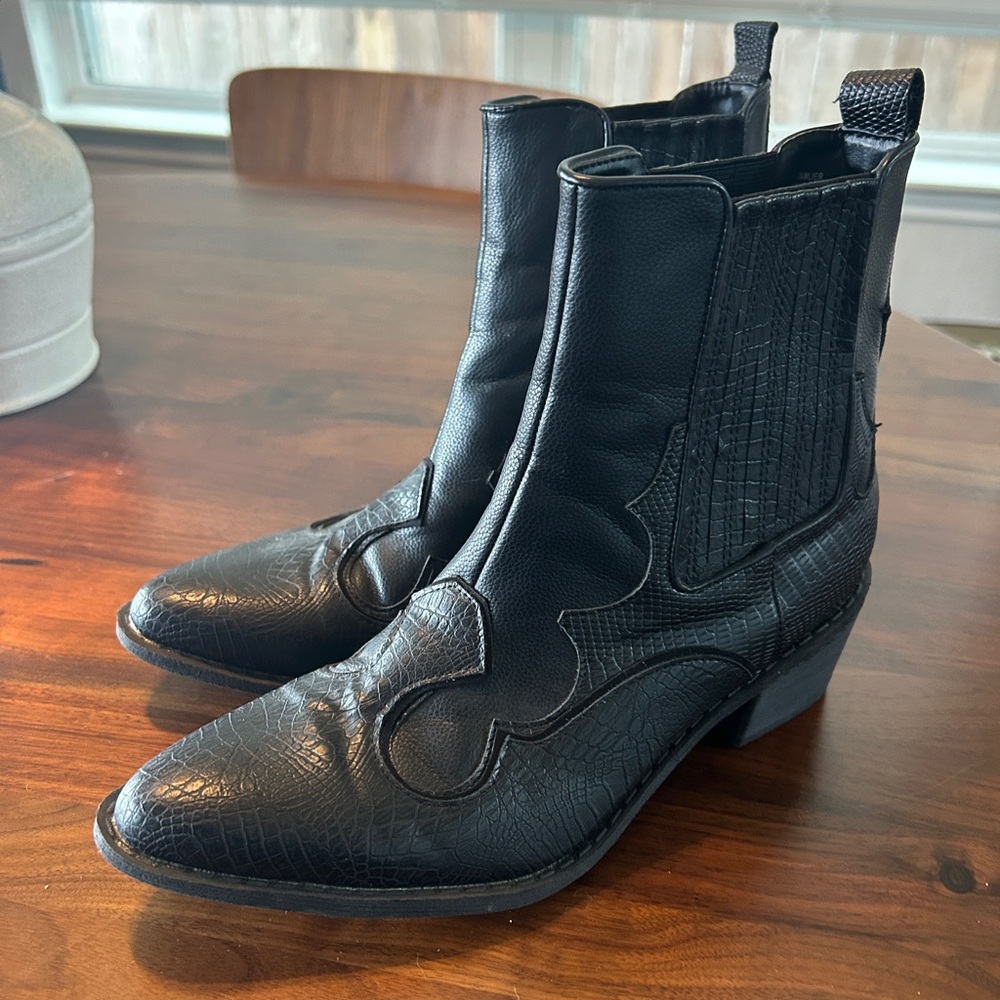 Coconuts by Matisse Black Western Heel Booties in 7.5